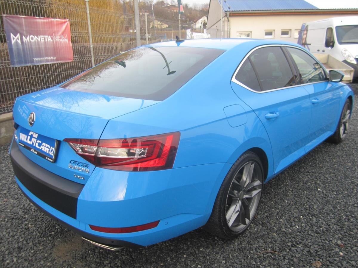 Škoda Superb Liftback 2,0 l 200 kw