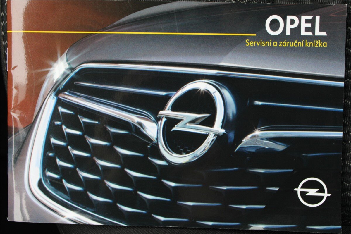 Opel Crossland X SUV / Terénní 1,2 l 61 kw