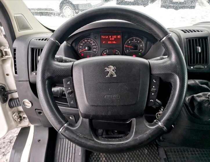Peugeot Boxer Valník 2,2 l 110 kw