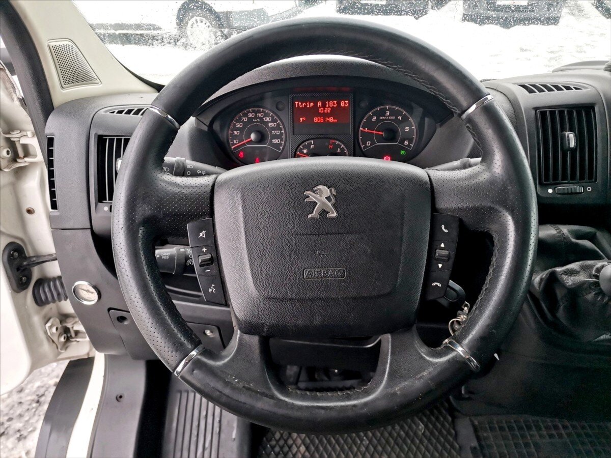 Peugeot Boxer Valník 2,2 l 110 kw