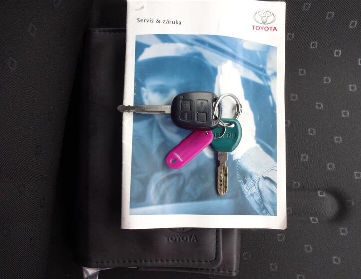 Toyota Yaris Hatchback 998,0 51 kw