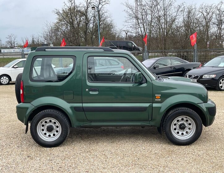 Suzuki Jimny SUV / Terénní 1,5 l 63 kw