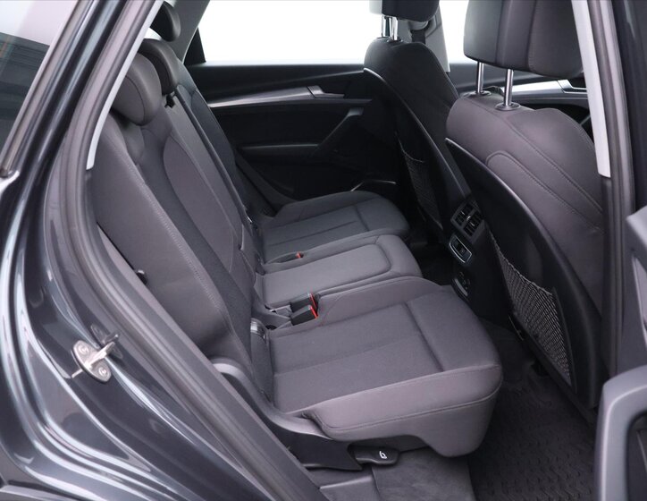 Audi Q5 SUV / Terénní 2,0 l 150 kw