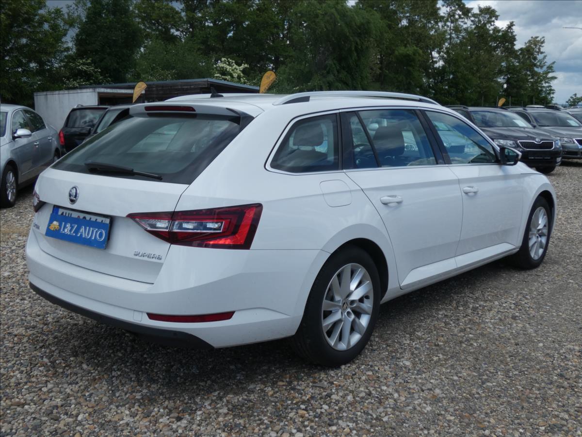 Škoda Superb