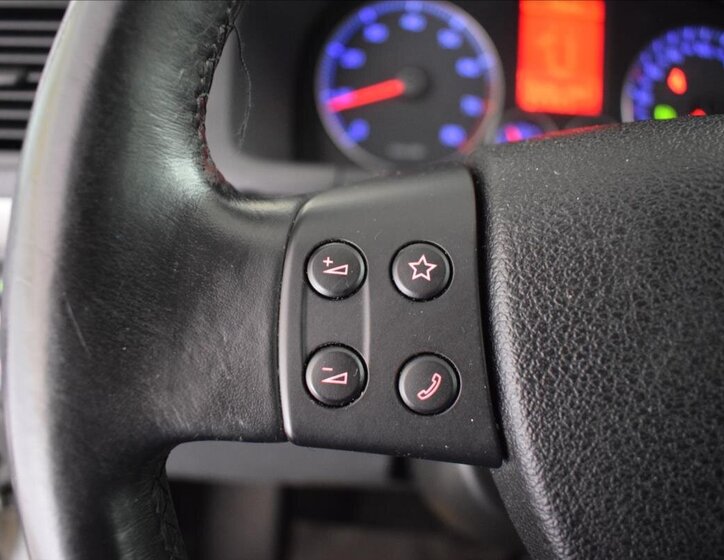 Volkswagen Touran MPV 1,4 l 103 kw