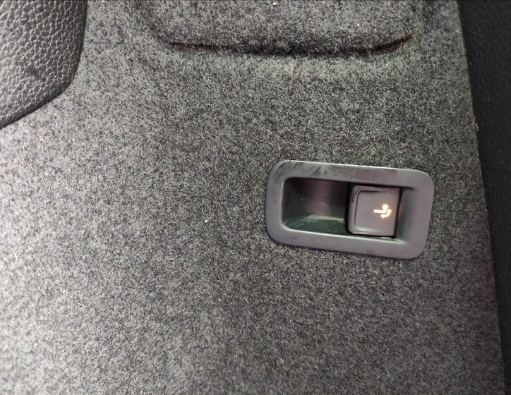 Škoda Karoq SUV / Terénní 1,5 l 110 kw