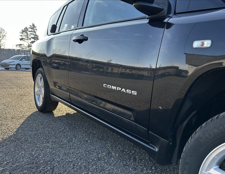 Jeep Compass SUV 2,1 l 120 kw