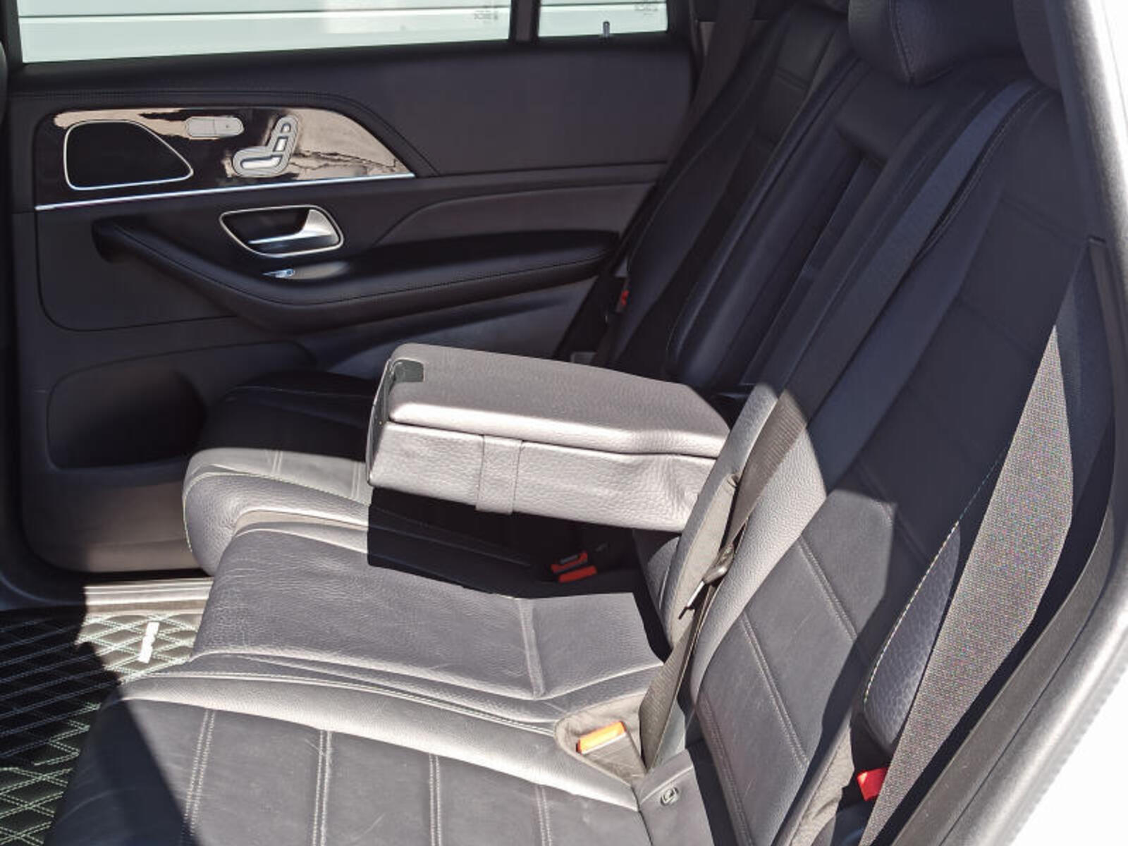 Mercedes-Benz GLS 11