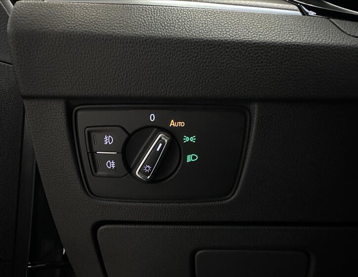 Volkswagen Passat Sedan / Limuzína 2,0 l 162 kw