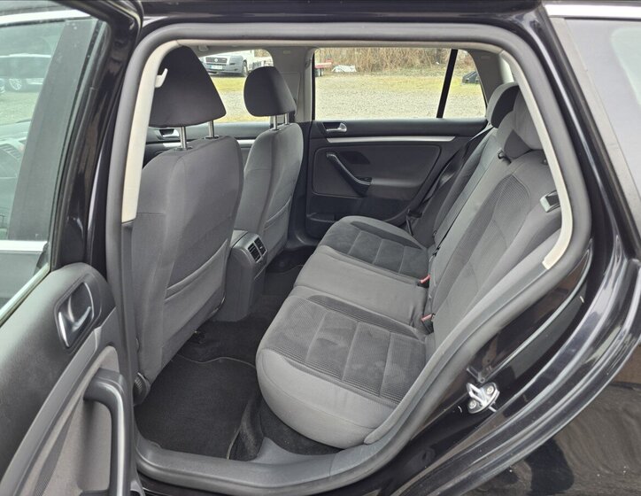 Volkswagen Golf Kombi 2,0 l 103 kw