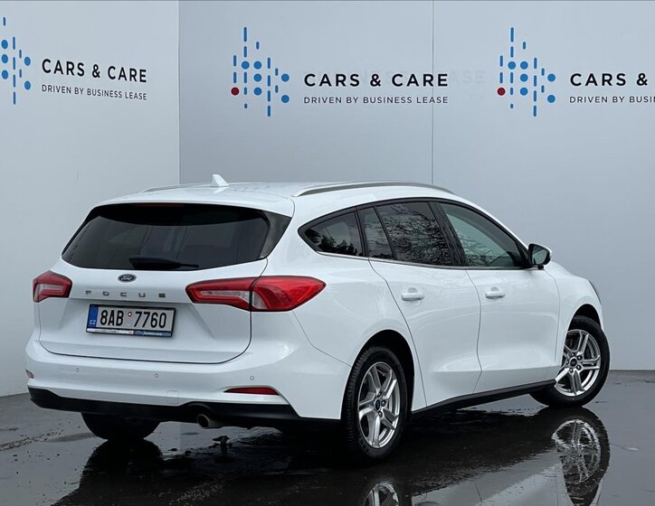 Ford Focus Kombi 999,0 92 kw