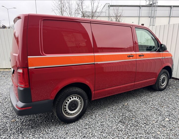 Volkswagen Transporter Skříň 2,0 l 110 kw