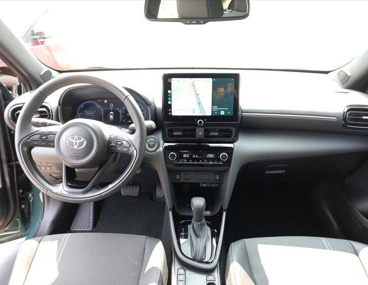 Toyota Yaris Cross 13