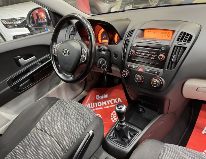 KIA Ceed Hatchback 1,4 l 80 kw