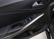 Opel Grandland SUV 1,2 l 96 kw