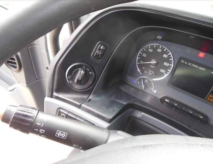 Mercedes-Benz Ostatní 33