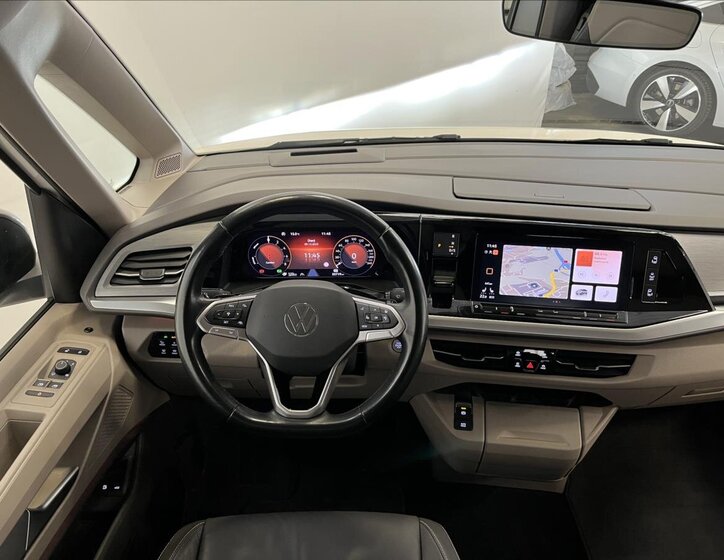 Volkswagen Multivan 5