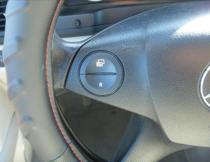 Mercedes-Benz Třídy C Kombi 2,1 l 100 kw