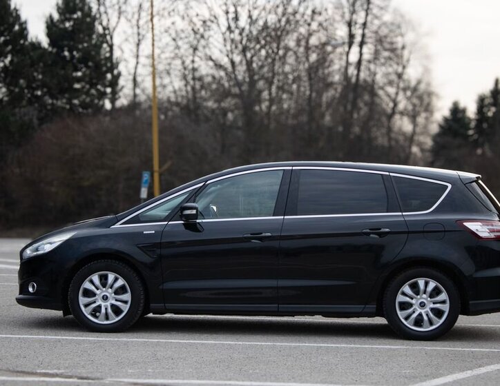 Ford S-MAX MPV 2,0 l 110 kw
