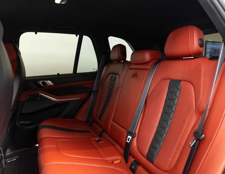 BMW X5 SUV / Terénní 4,4 l 441 kw