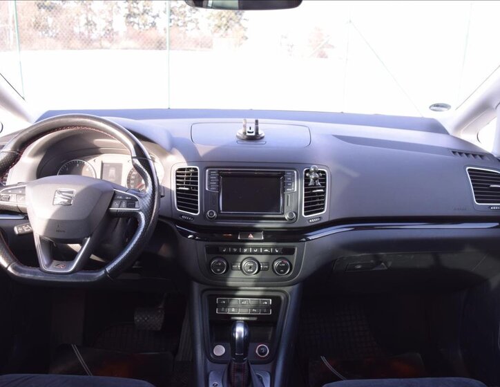 Seat Alhambra Kombi 2,0 l 135 kw