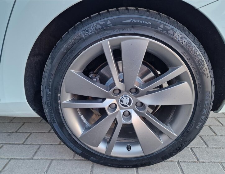 Škoda Superb Kombi 2,0 l 140 kw