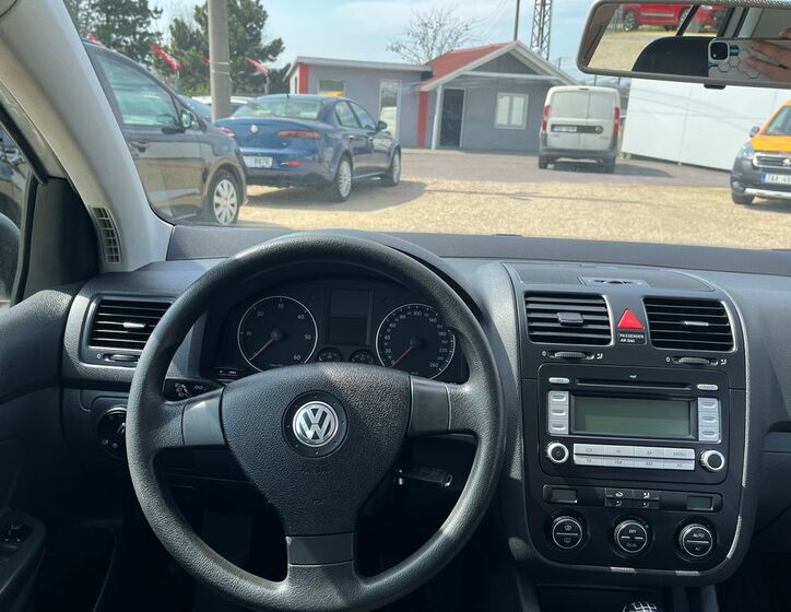 Volkswagen Golf 22
