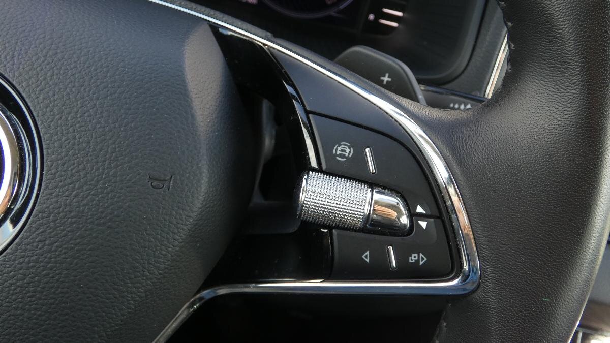 Škoda Karoq SUV / Terénní 1,5 l 110 kw