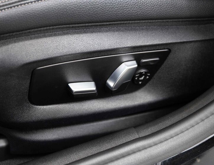 BMW Řada 5 Sedan / Limuzína 3,0 l 250 kw