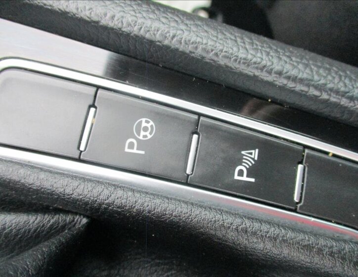 Volkswagen Golf Hatchback 1,4 l 103 kw