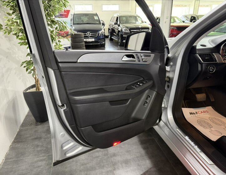 Mercedes-Benz GLE SUV / Terénní 4,7 l 335 kw