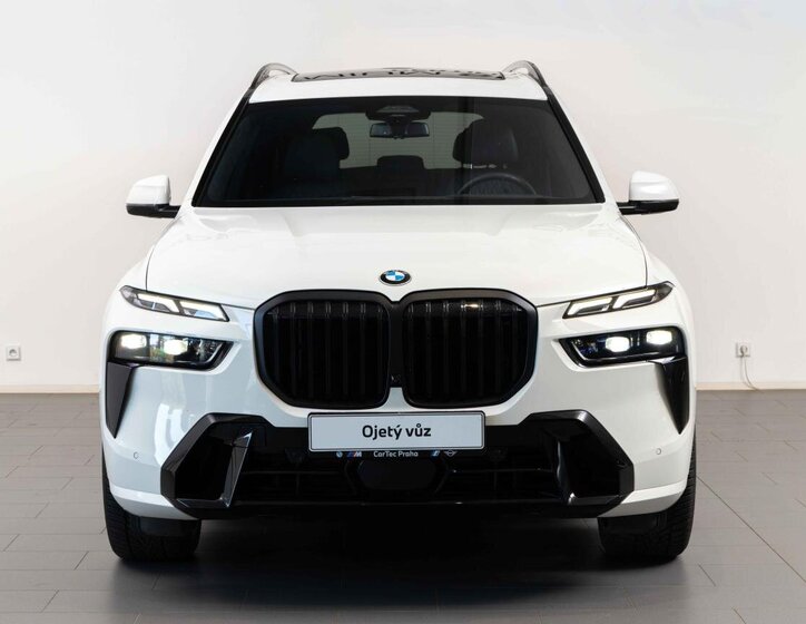 BMW X7 SUV / Terénní 3,0 l 259 kw