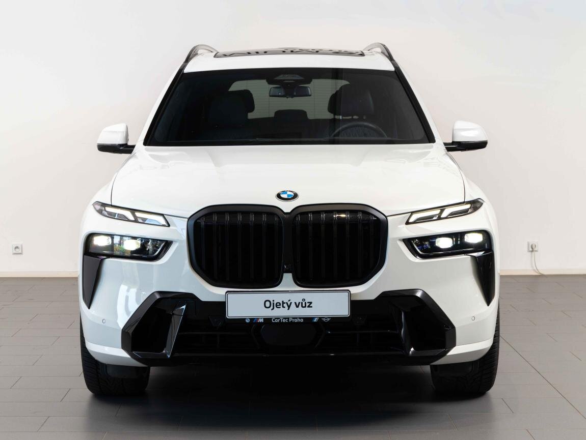BMW X7 SUV / Terénní 3,0 l 259 kw