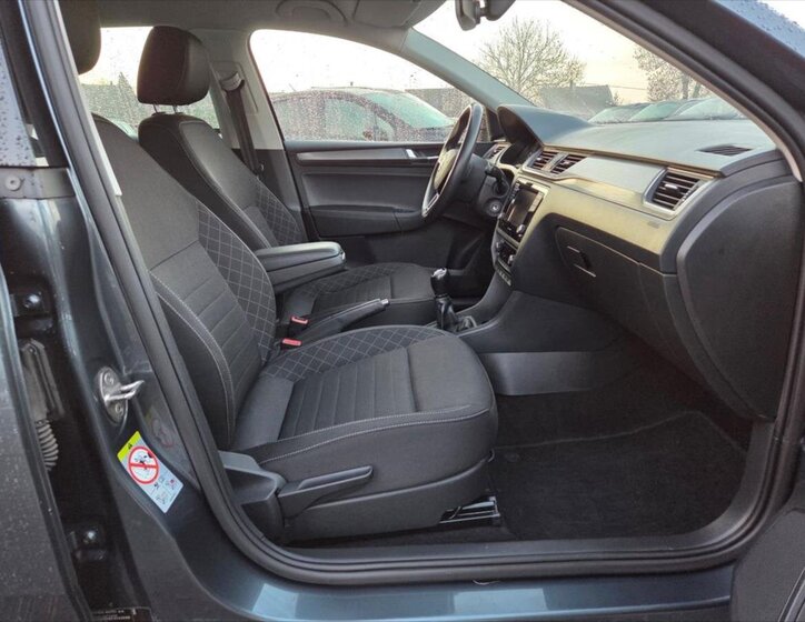 Škoda Rapid Hatchback 999,0 81 kw