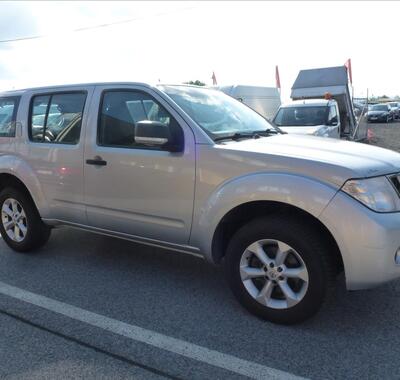 Nissan Pathfinder 10
