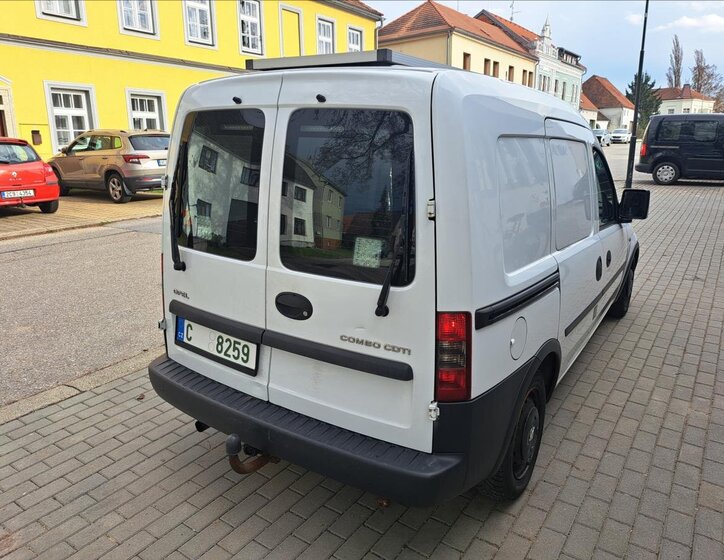 Opel Combo Skříň 1,2 l 55 kw