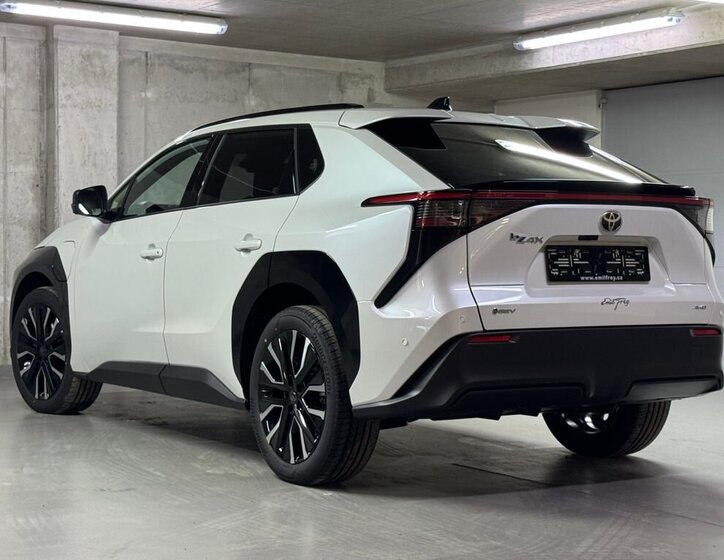Toyota bZ4X Hatchback 0,0 252 kw