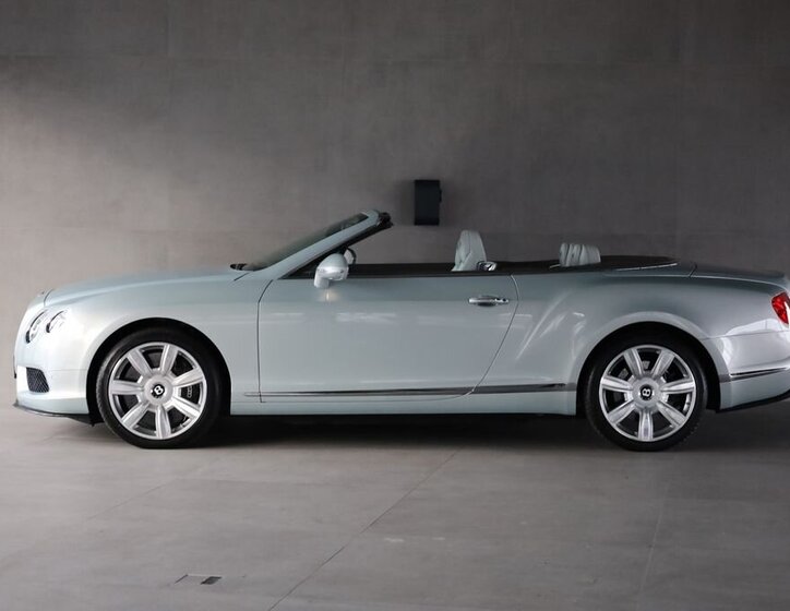 Bentley Continental GTC Kabriolet 4,0 l 373 kw