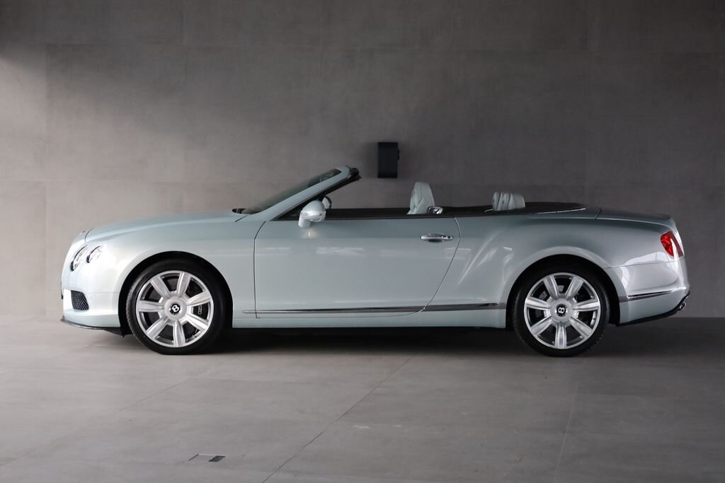 Bentley Continental GTC Kabriolet 4,0 l 373 kw