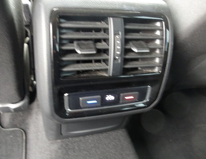 Volkswagen Passat Kombi 1,6 l 88 kw