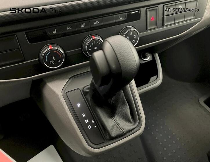 Volkswagen Caravelle 19