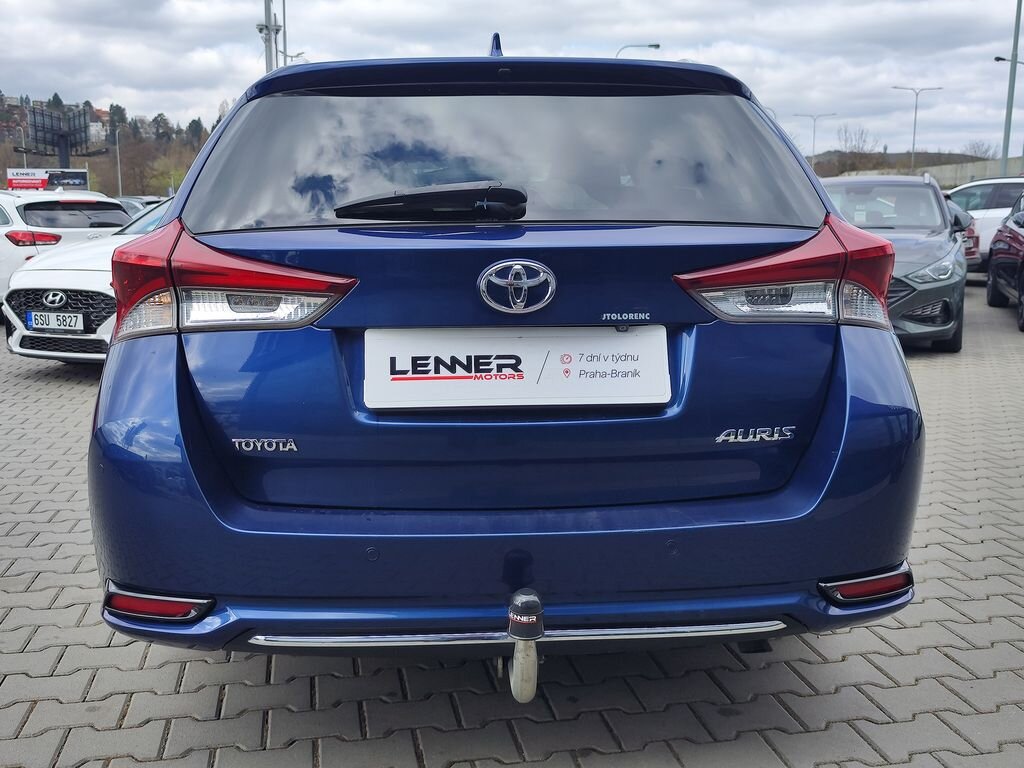 Toyota Auris Kombi 1,6 l 82 kw