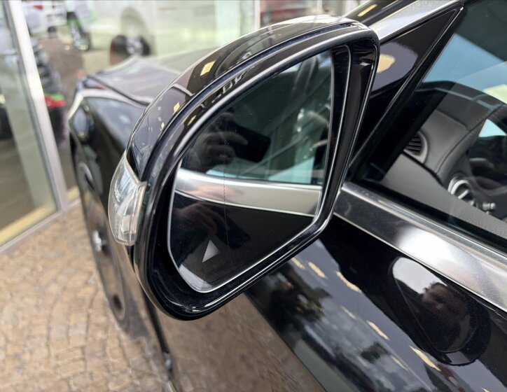 Mercedes-Benz Třídy S Sedan / Limuzína 4,0 l 345 kw