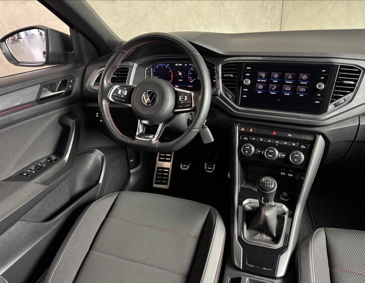 Volkswagen T-Roc SUV 1,5 l 110 kw
