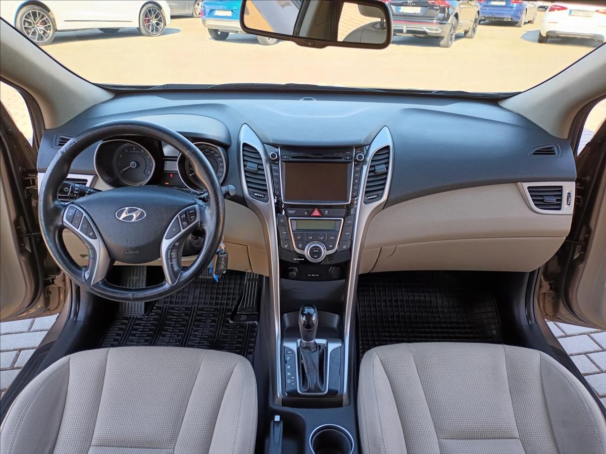 Hyundai i30 Kombi 1,6 l 99 kw