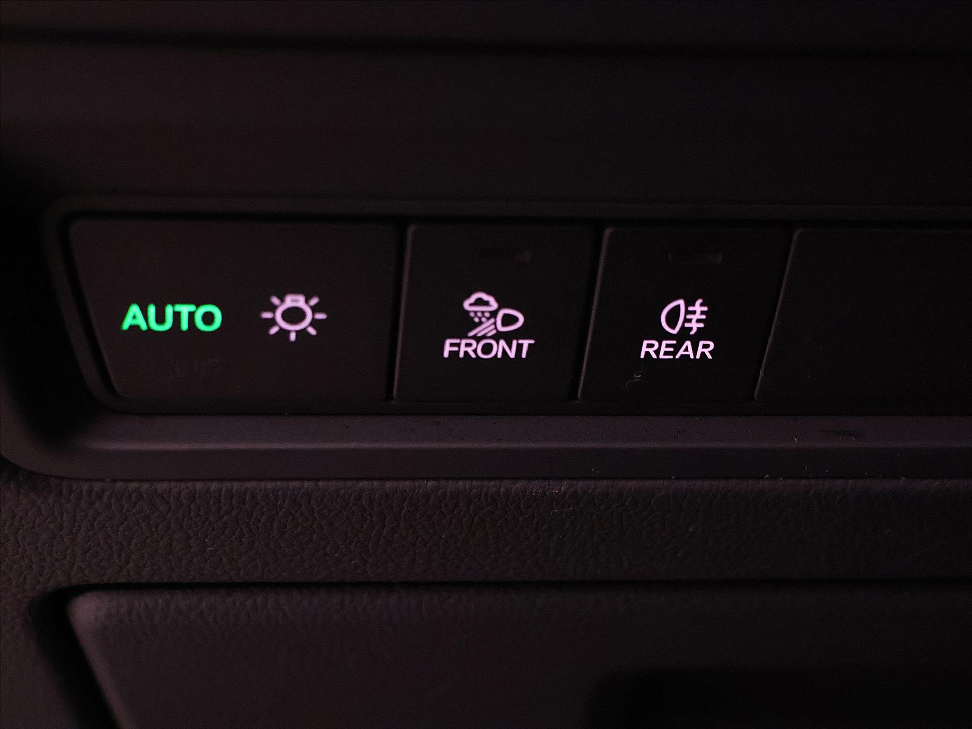 Volkswagen Touareg SUV / Terénní 3,0 l 210 kw