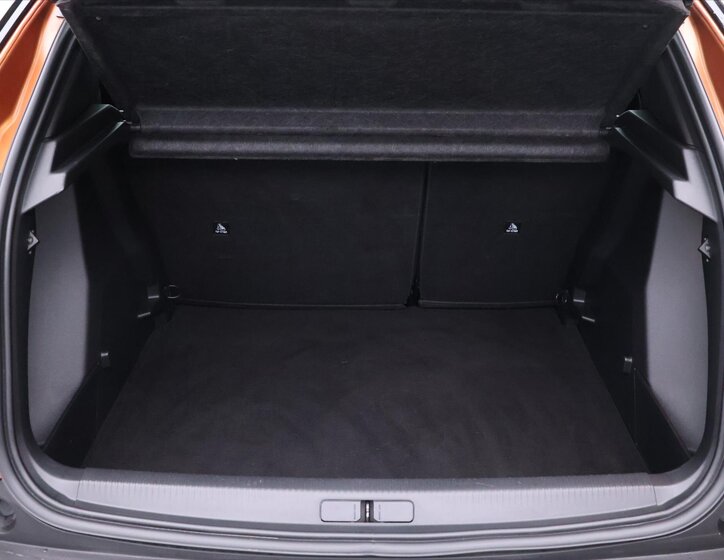 Peugeot 2008 SUV / Terénní 1,2 l 74 kw