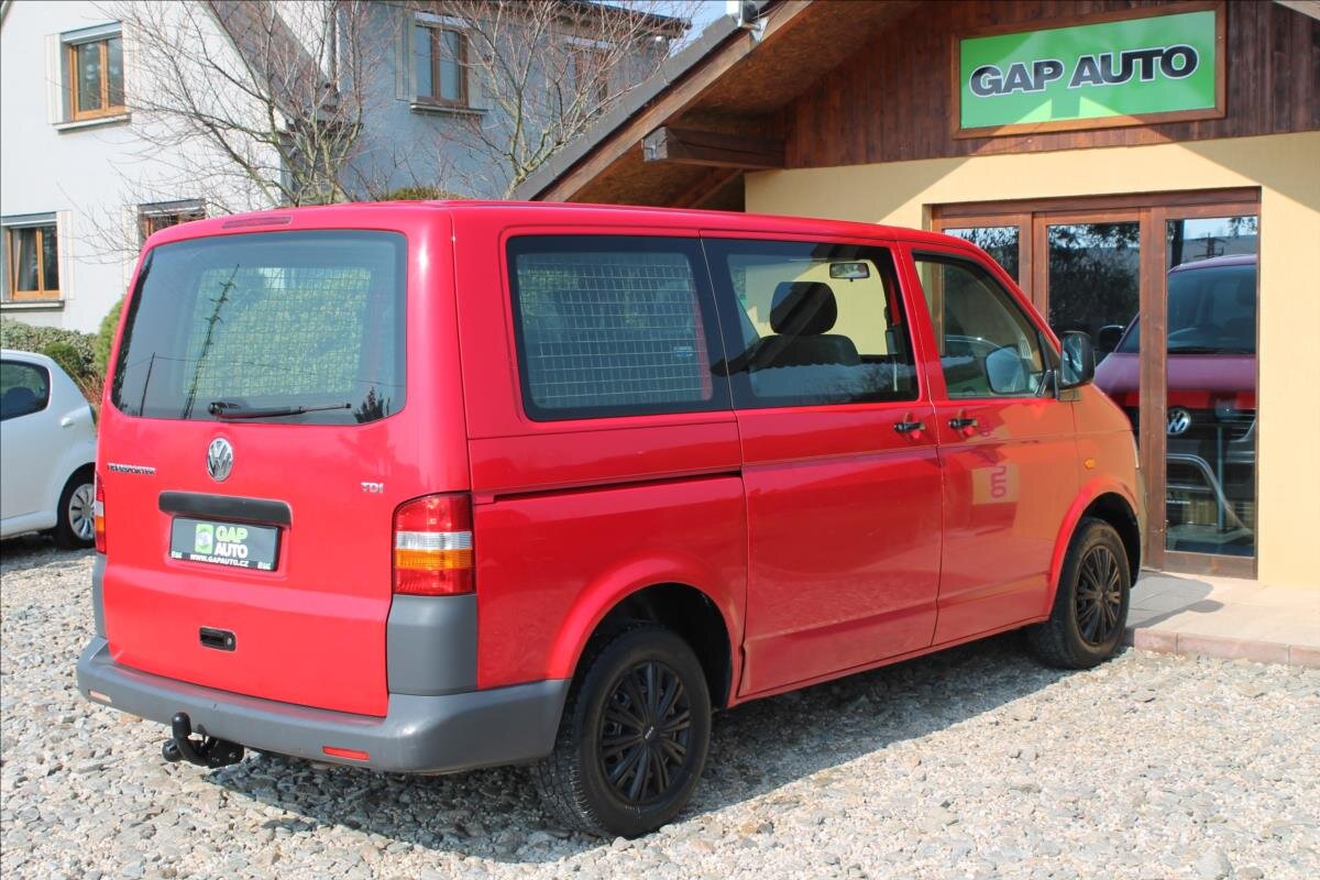 Volkswagen Transporter Kombi 2,5 l 96 kw