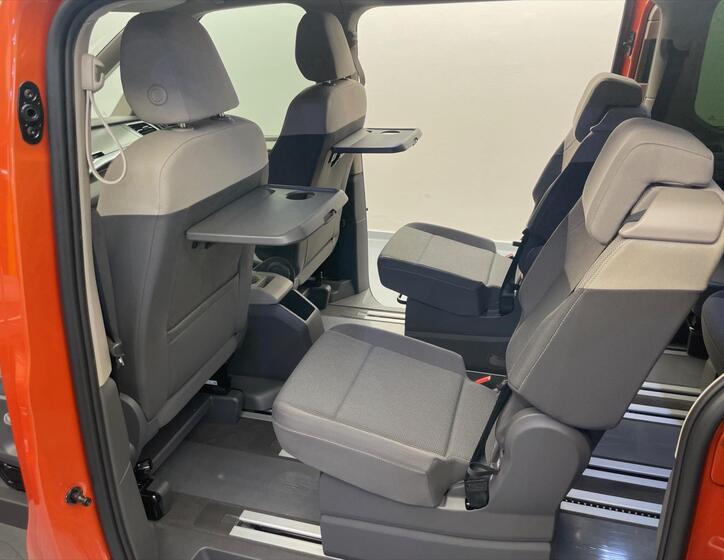 Volkswagen Multivan 18