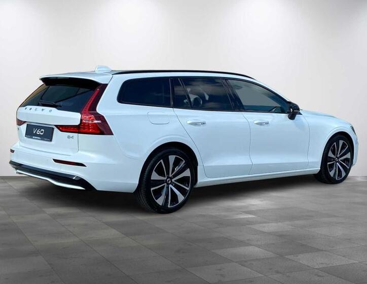 Volvo V60 4